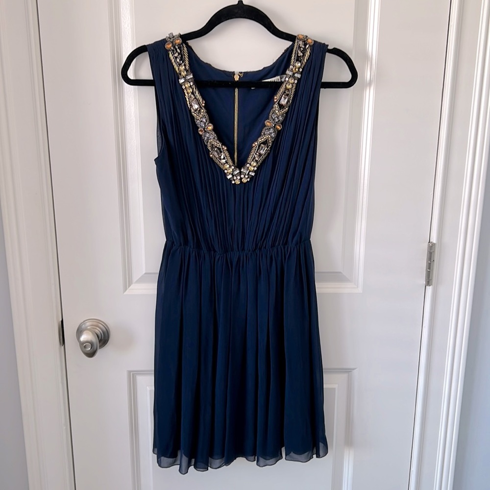 NWT Alice & Olivia - Jeweled V Neck Chiffon Pleated Mini Cocktail Dress (Size 4)